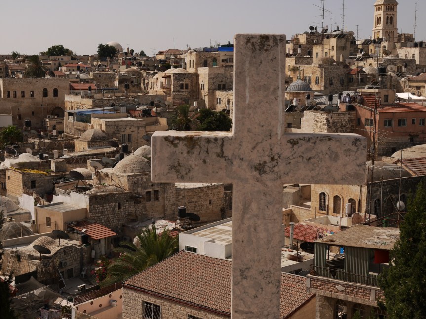 Kreuz_Jerusalem_FabianSchmidmeier
